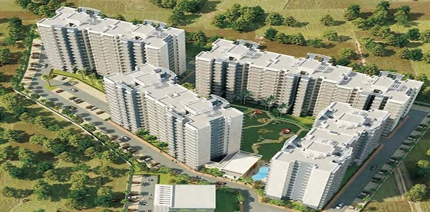 Experience Luxury Living with an Independent House\Villa on Golf Course Road